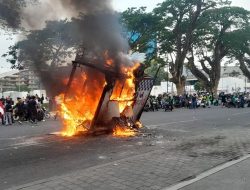 Mobil dan Pos Polisi di Sumsel Dibakar Massa, Ini Daftar Gedung DPRD yang Jadi Korban