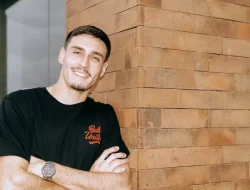 Joao Ferrari Bawa Bali United Lebih Dekat dengan Suporter Korban Banjir